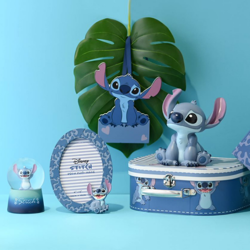 Disney Icon Stitch Snow Globe