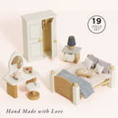 Wooden Dolls House Bedroom Furniture – Miniature Sleep & Dressing Set by Le Toy Van